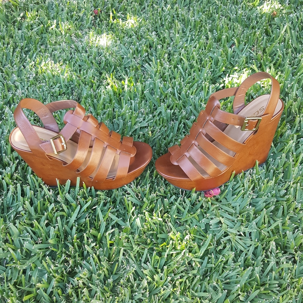 Brown wedges